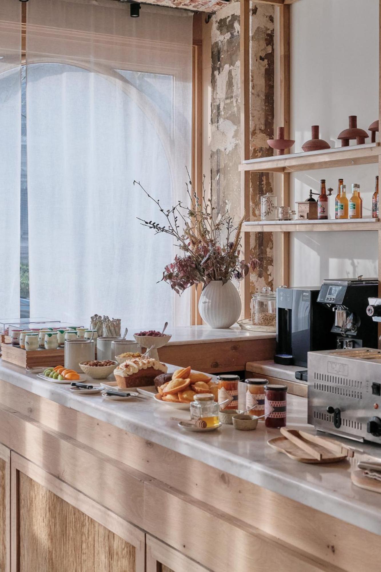 Elysee Montmartre Hotel パリ エクステリア 写真